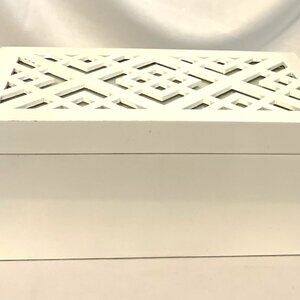 MAX STUDIO HOME Jewelry Box White w/Diamond Cut Out & Mirror Top